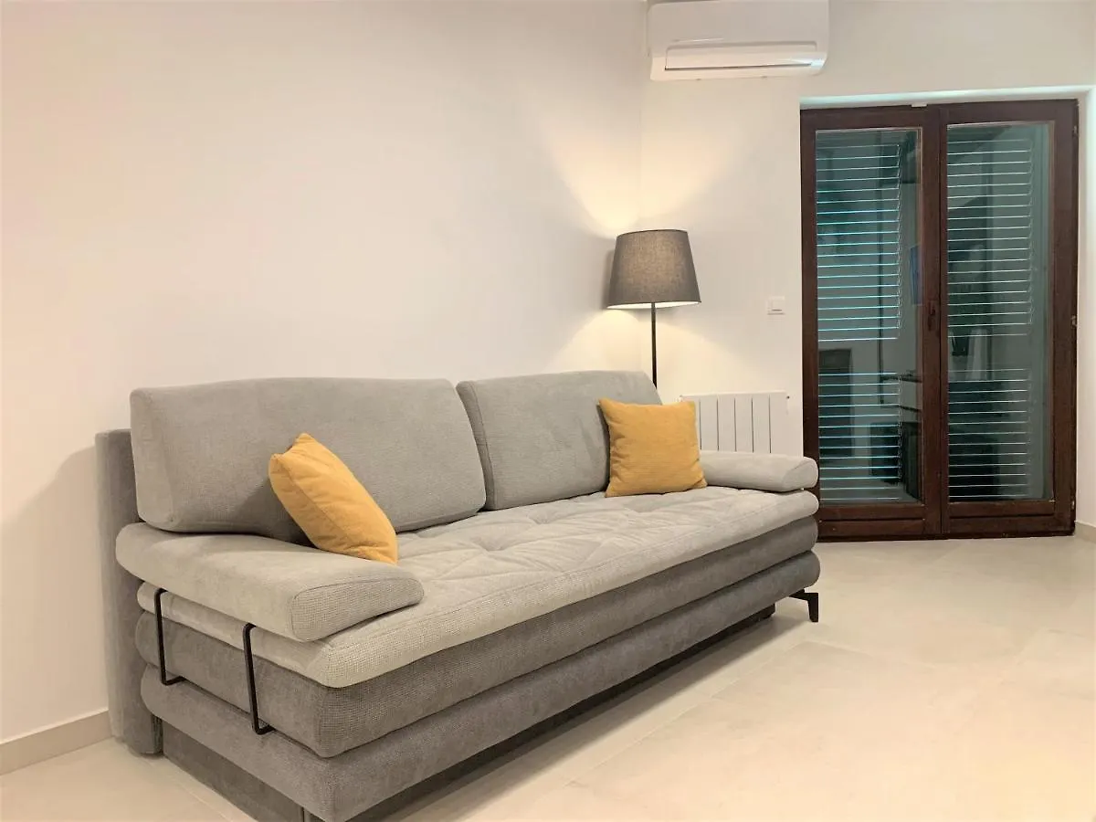 Villa Fani - Apartments In Trogir