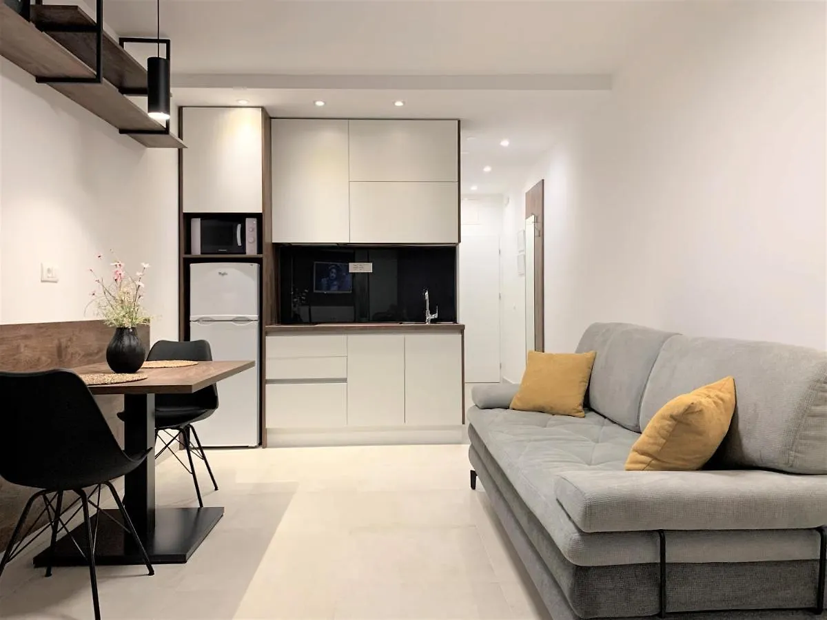 Villa Fani - Apartments In Trogir